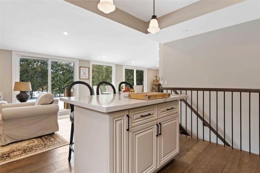 Perfection Near The River - 4 Bedroom Villa Complimentary Breakfast Delivered Daily To The Rental Niagara Falls Exterior foto