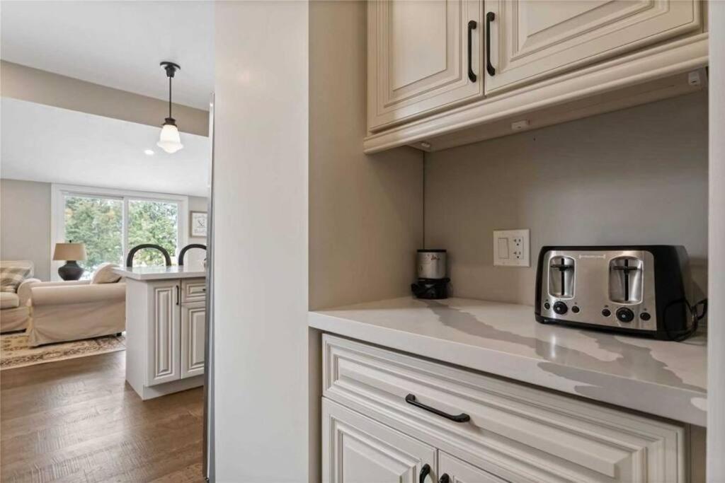 Perfection Near The River - 4 Bedroom Villa Complimentary Breakfast Delivered Daily To The Rental Niagara Falls Exterior foto