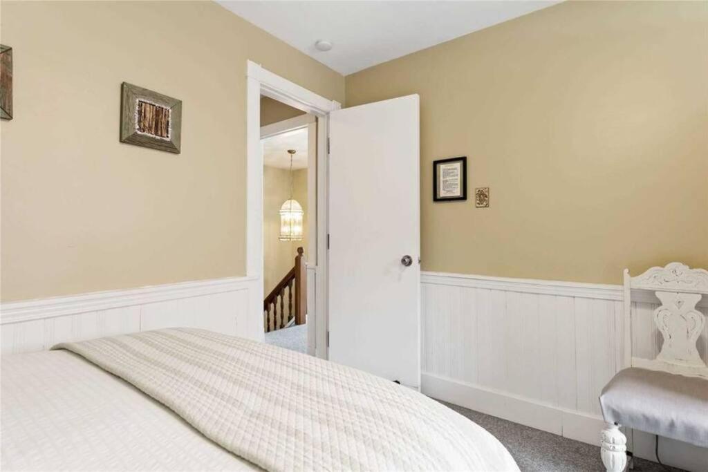 Perfection Near The River - 4 Bedroom Villa Complimentary Breakfast Delivered Daily To The Rental Niagara Falls Exterior foto