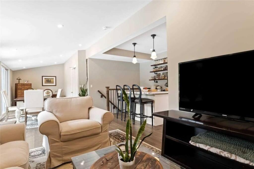 Perfection Near The River - 4 Bedroom Villa Complimentary Breakfast Delivered Daily To The Rental Niagara Falls Exterior foto